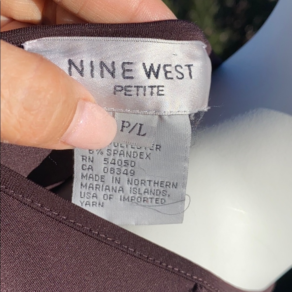 Nine West Petite Maroon Blouse with tie, size P/L - Picture 8 of 9